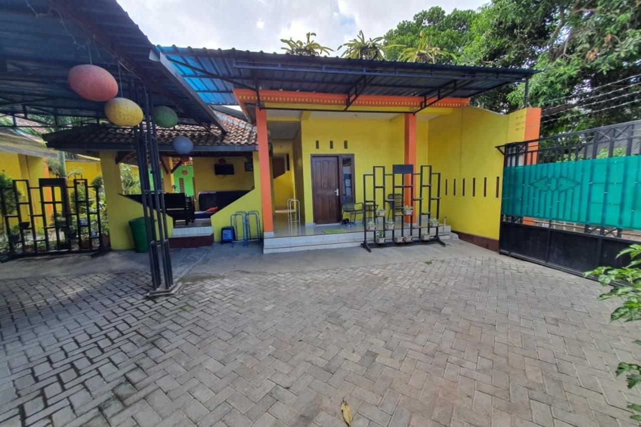 Homestay New Puri Amalia *
